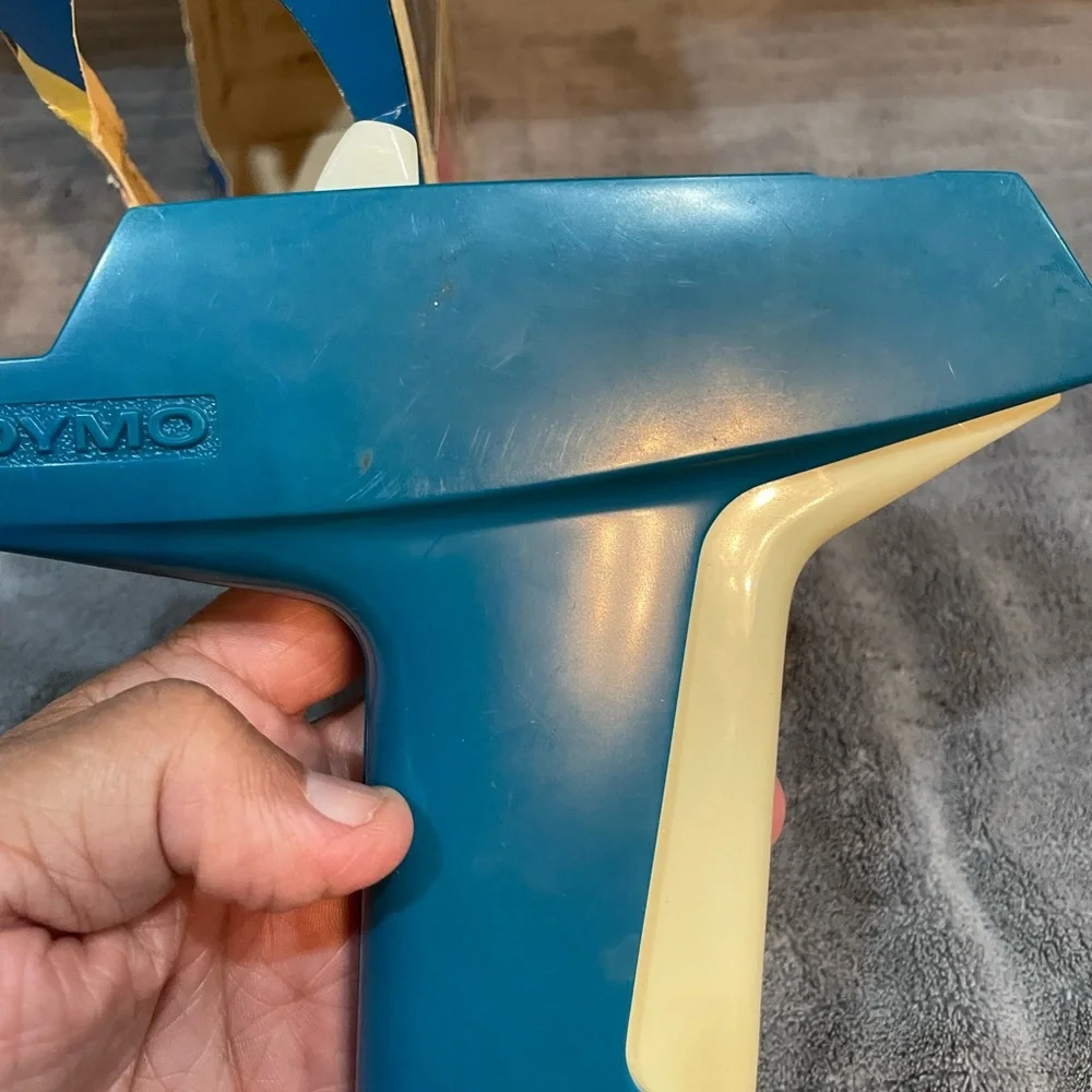 Vintage DYMO Home Label Maker 1970's Model 1800 Blue Teal Original With Box